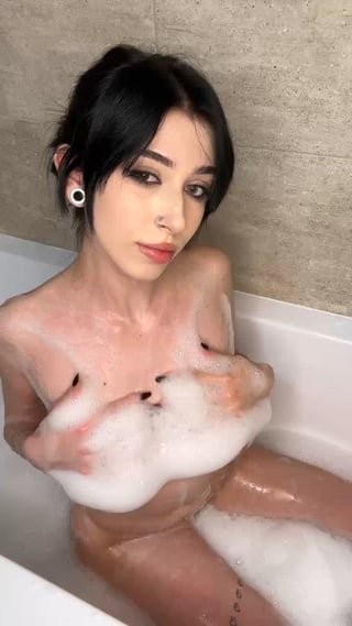 wet and horny, wanna do you join